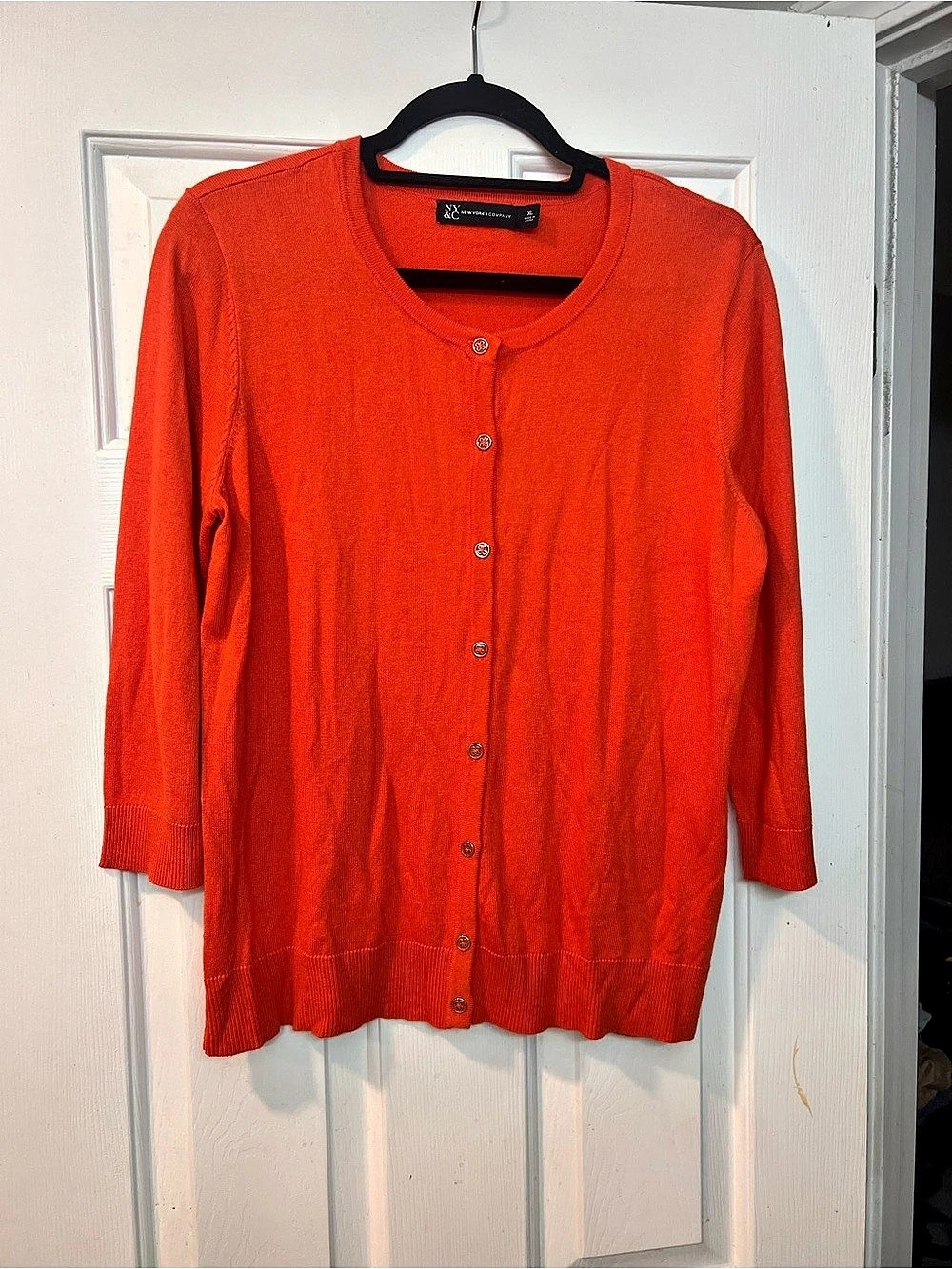 NY & Company Button Front Cardigan in Orange Size XL Like New